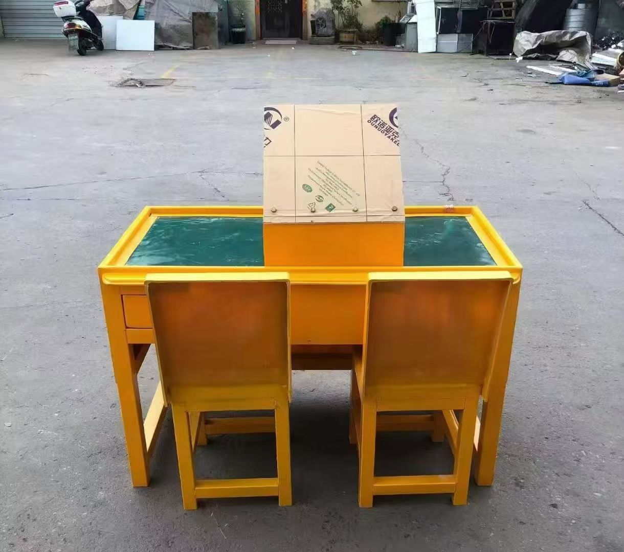 陵城防静电导通桌井下煤矿火工品发放桌：危险品流转的安全守护者